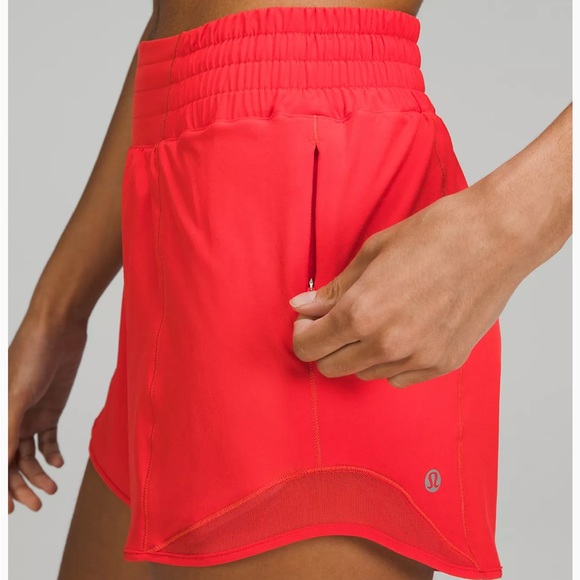 ❤️LULULEMON HIGH RISE HOTTY HOT SHORT 4”-CARNATION RED-4❤️ - Picture 6 of 10